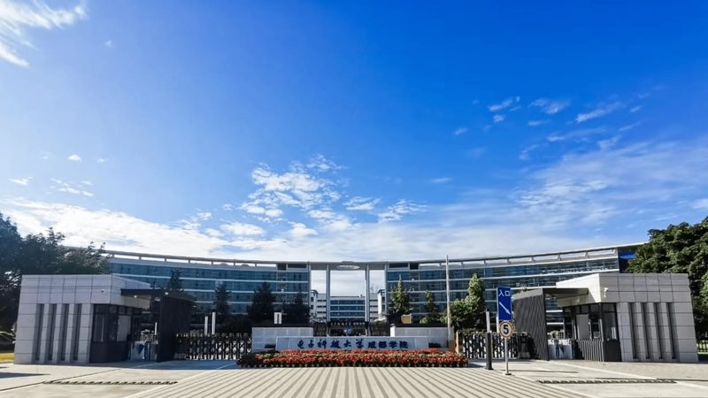 电子加工材质选择：揭秘影响性能的关键因素